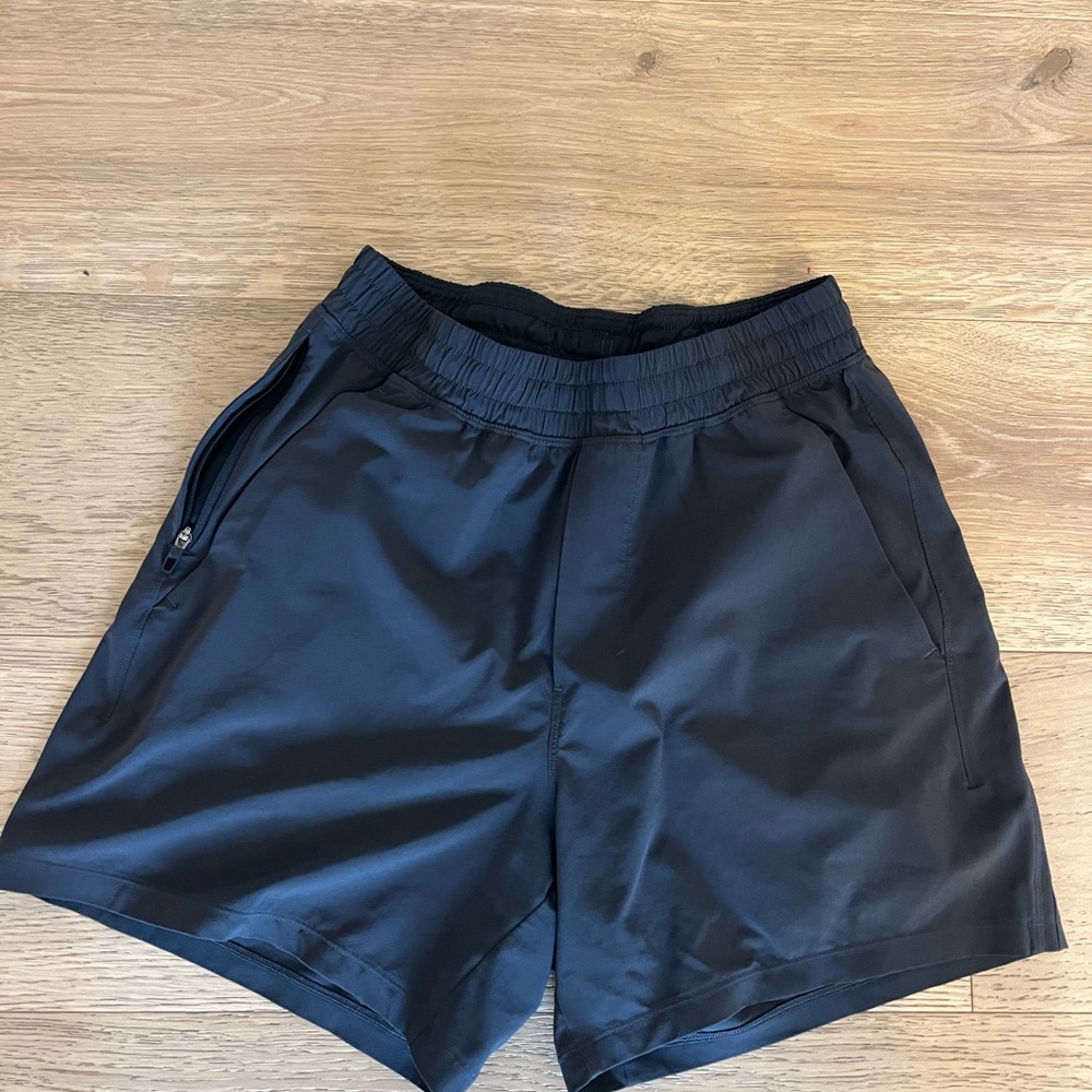 lululemon Mens Dark Gray Charcoal Athletic Pacebreaker Linerless Shorts Shorts 5